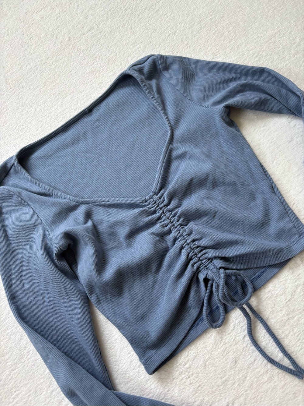 Ruched V-Neck Long Sleeve Crop Top - Blue - Picture 2 of 6